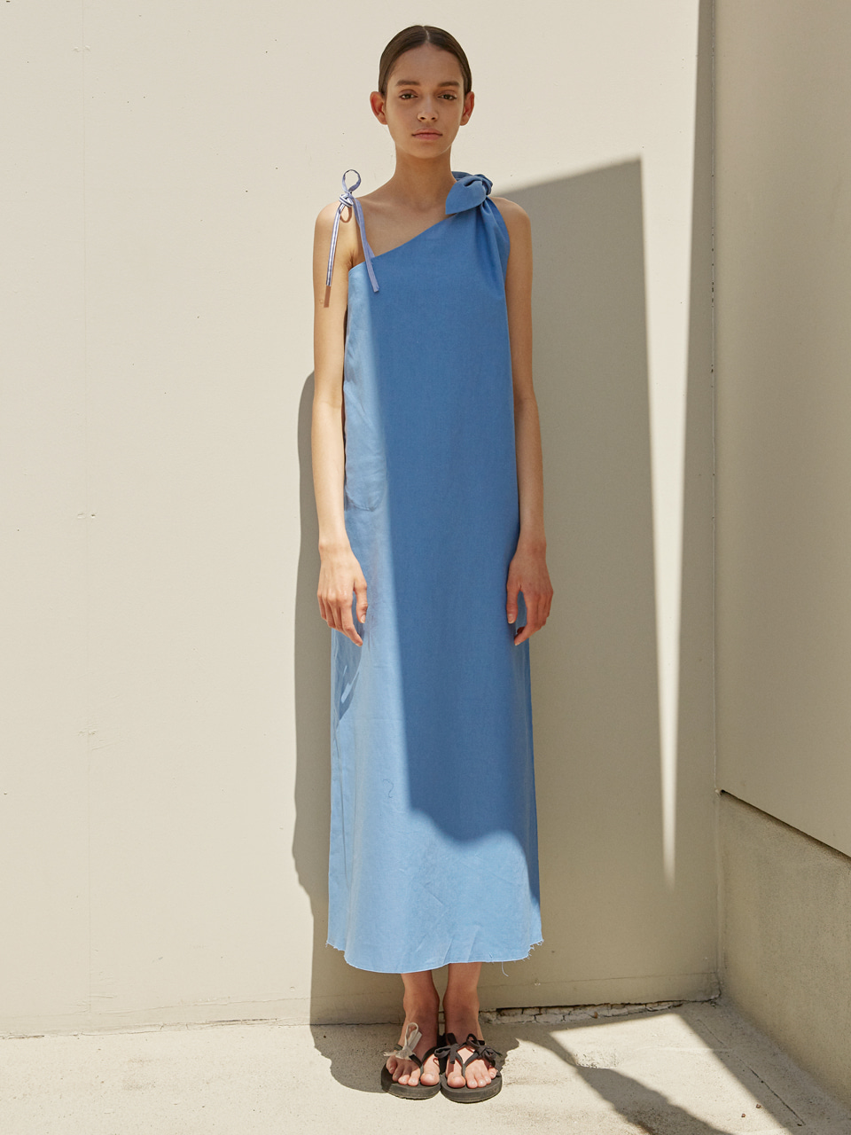 unbalanced ribbon linen long dress (blue)