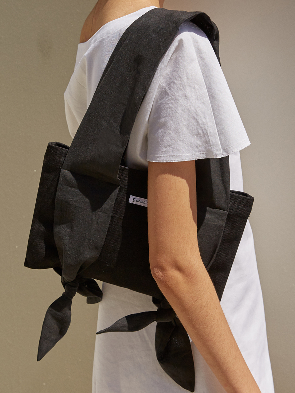ribbon mini canvas bag (black)