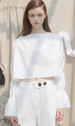 shirring sleeve crop blouse (white)