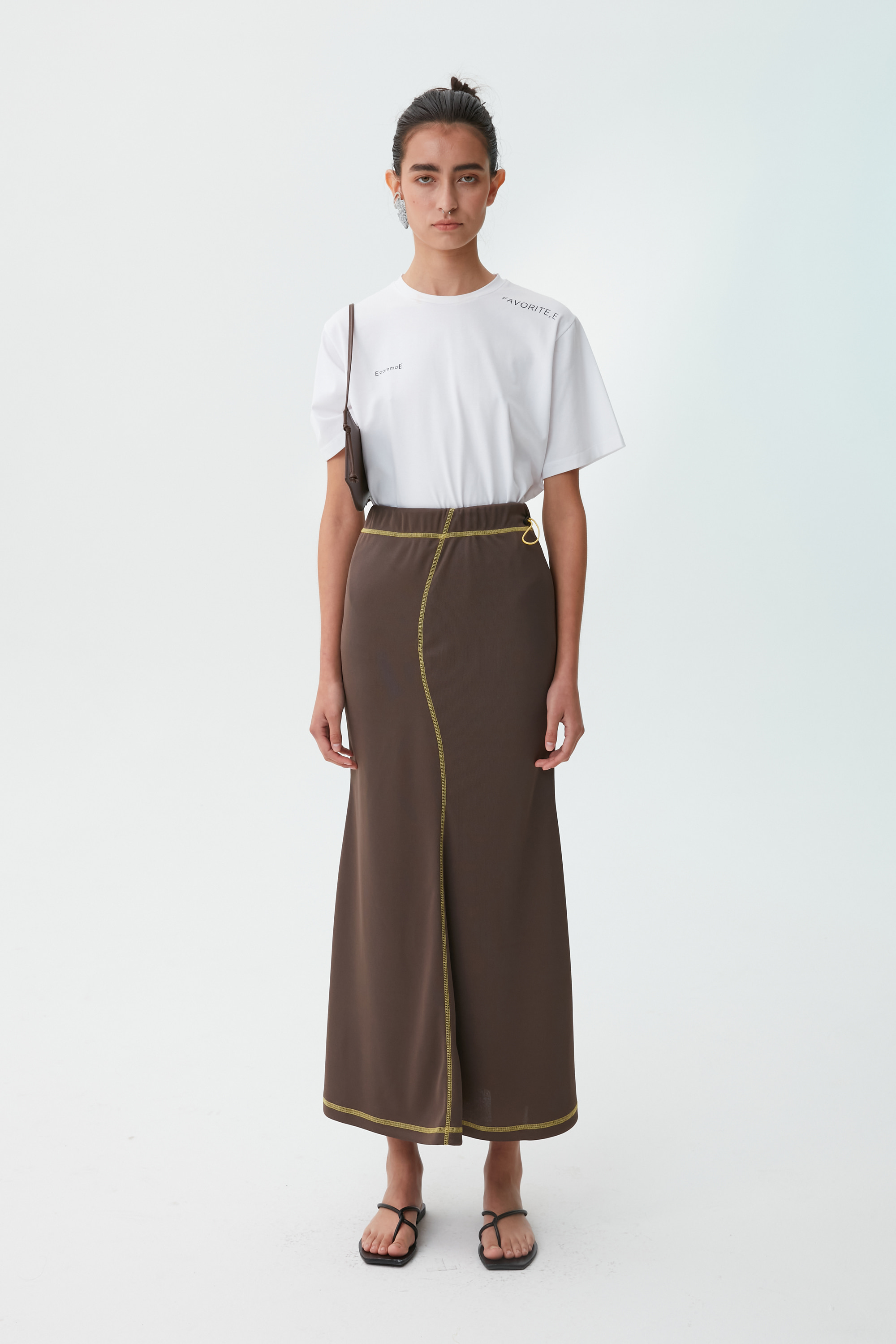 WAVE FLARE SKIRT (BROWN)