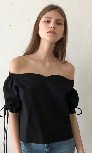 tulip off-the-shoulder linen blouse (black)